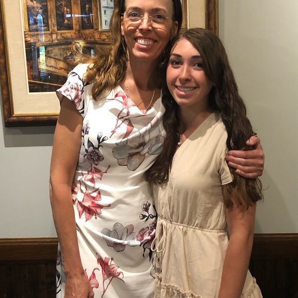 Meet your Posher, Joanne - Picture 4 of 5